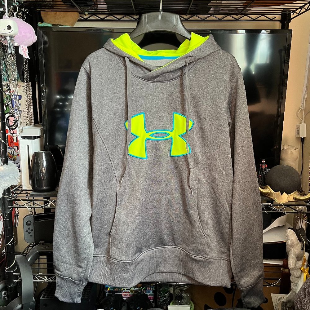 Medium Under Armour Storm Gray Sweatshirt